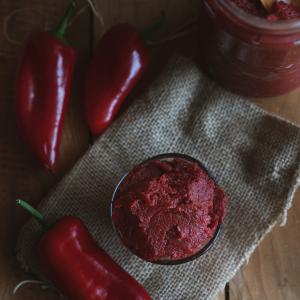 ACI BİBER SALÇASI-1KG